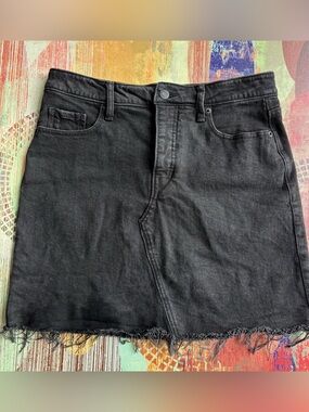 Old Navy Black Denim High Rise Frayed Hem 5 Pocket Button Fly Jean Skirt 8